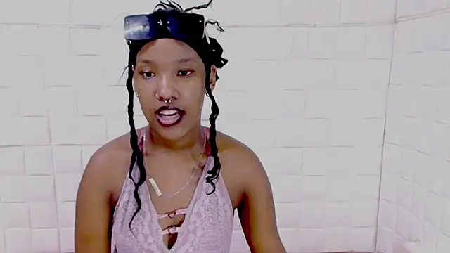 EroticSexyPrada Chat XXX in diretta