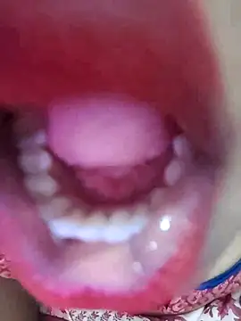 Pokazy przed kamerką – Ramya_456