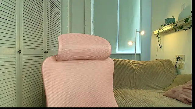 vielleee Adlı Modelin Canlı XXX Sohbeti