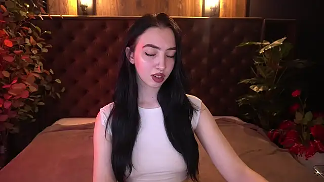 XXX chat uživo modela WildKittenX_