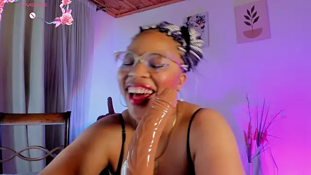 Chat XXX en directo de Imlauraa