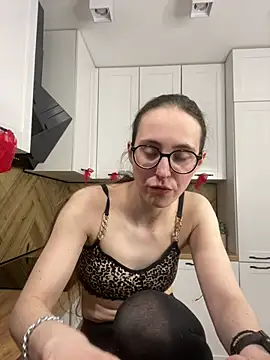 MartiniiSelenna's Live XXX Chat