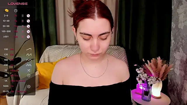 แชท XXX สดของ hannacheekss_