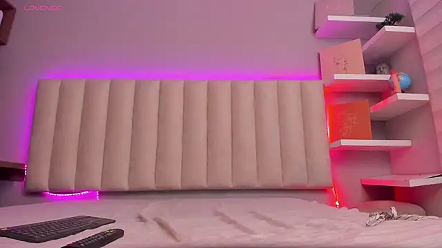 Sophia_Gloss Chat XXX live