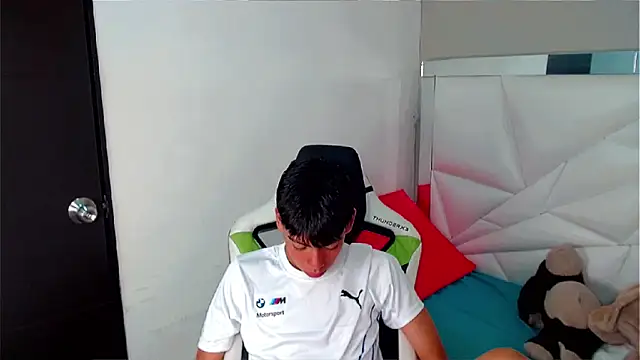 Liarr_ Adlı Modelin Canlı XXX Sohbeti