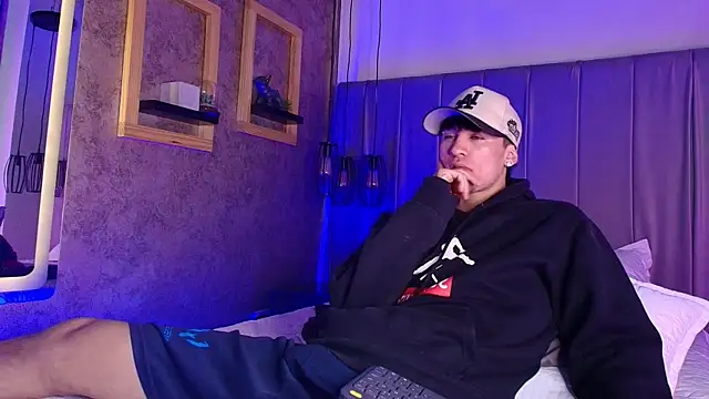 The_BossCrownn Webbikameraesitys