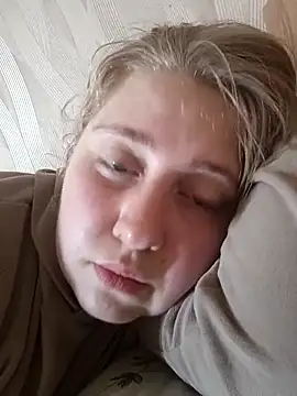 AnastasiaSky19 Adlı Modelin Canlı XXX Sohbeti