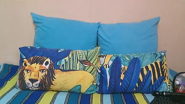 GAIGANTICBOOBSn Live XXX chat