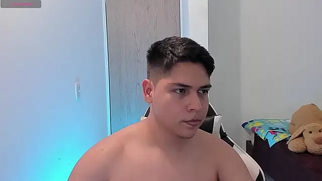 Asta_YunoXXX Adlı Modelin Canlı XXX Sohbeti