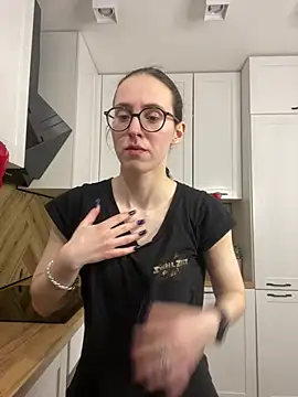 MartiniiSelenna 现场XXX聊天