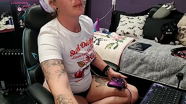 oddywithabody Show in webcam