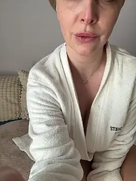 Gattino_Cattivo – Live XXX-chat