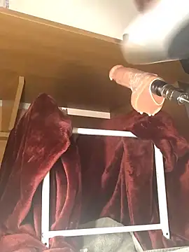 Pokazy przed kamerką – Inseminator69