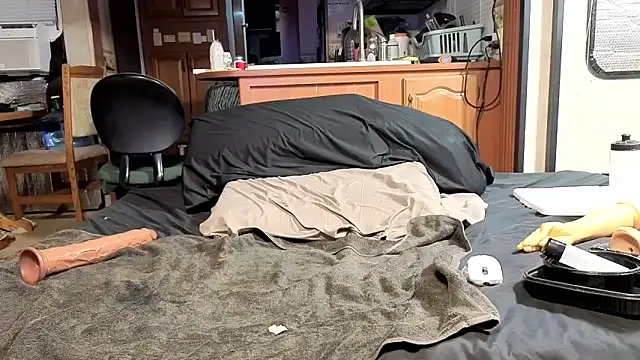 Clouds_4play: онлайн-секс-чат