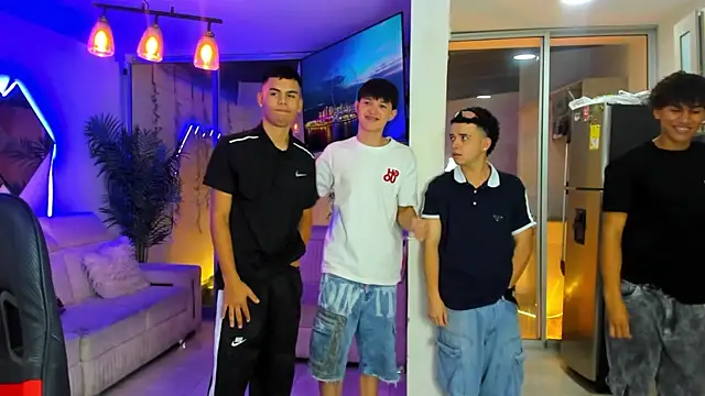 Houseofwarrios Adlı Modelin Web Kamerası Şovu