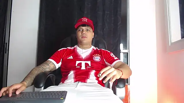 Pedro_x777's Webcam Show