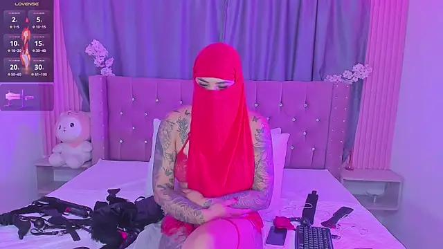 Nayla-Mouna Adlı Modelin Web Kamerası Şovu