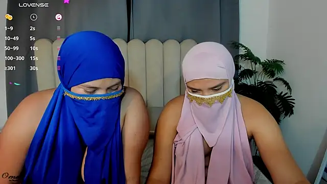 Pokazy przed kamerką – aziza_dalila02