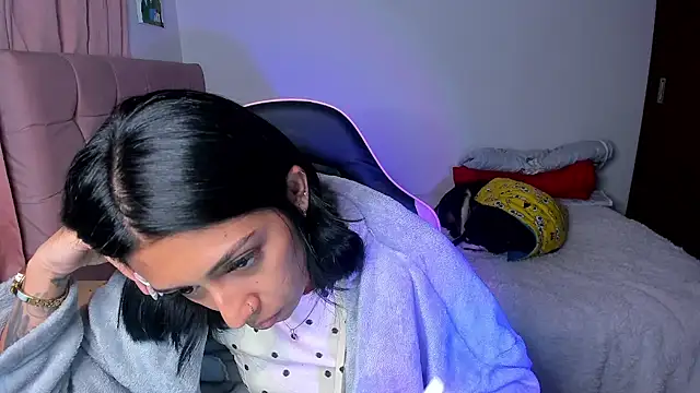 Bellacatx's Live XXX Chat