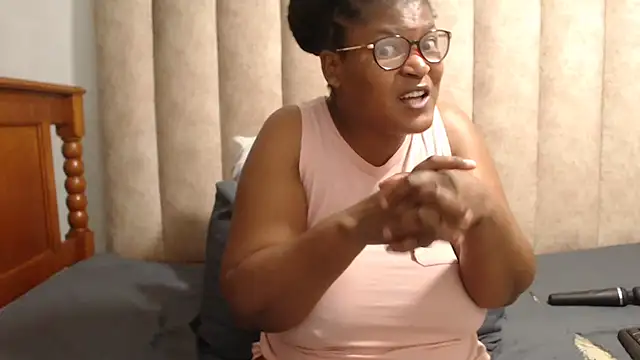 Chat XXX en directo de CandyYumsAerolaX