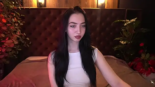 Chat +18 de WildKittenX_ ao vivo