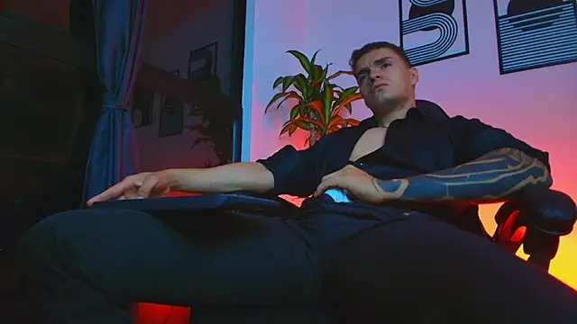 ALPHA_DOMINUS_ élő XXX-chatje