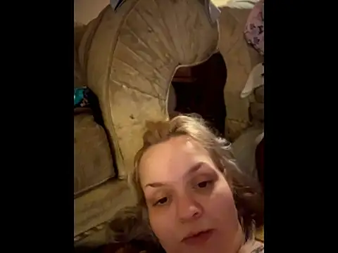 XXX chat uživo modela DaddysLakieBaby