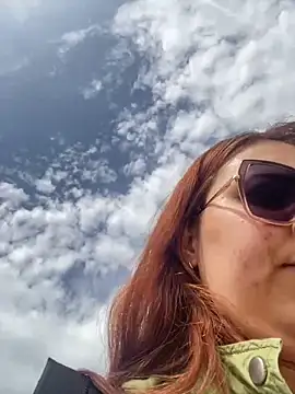 Czat XXX na żywo – CoraVibes