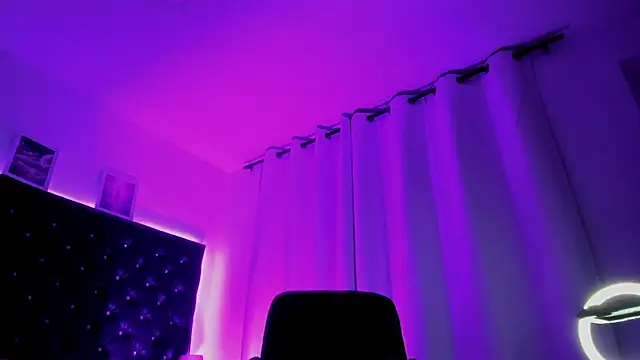 BellaRoge Adlı Modelin Canlı XXX Sohbeti