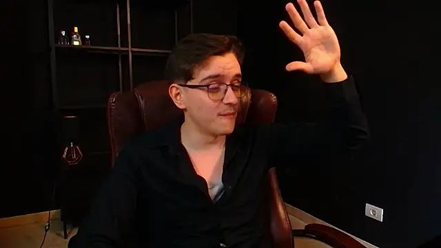 FelixStarkk Adlı Modelin Canlı XXX Sohbeti