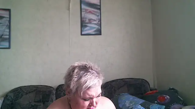 Lana555's Live XXX Chat