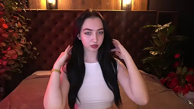 WildKittenX_ 即時 XXX 聊天