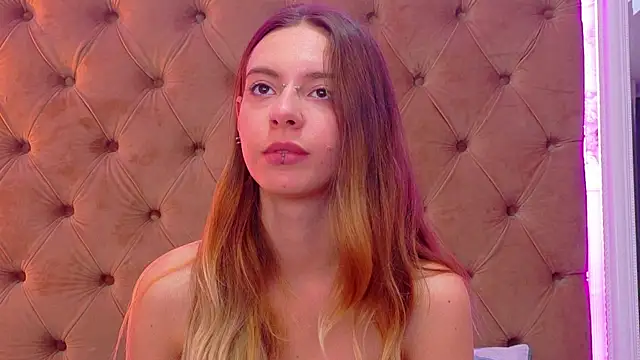 CoraVexのライブXXXチャット