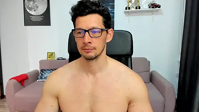 BrutusK08's Webcam Show