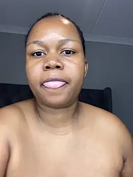 GoldenAss07's Live XXX Chat