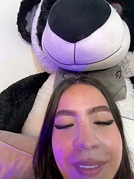 IamSteph13のライブXXXチャット