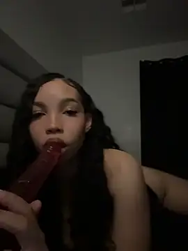 XXX chat uživo modela nikkiloveee