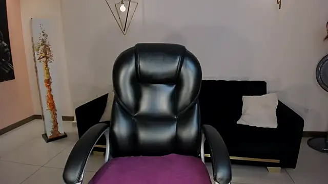 ArianaNova live XXX chat