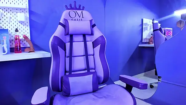 Zoe_444 即時 XXX 聊天