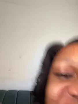 Онлайн чат XXX BonnyMolhada