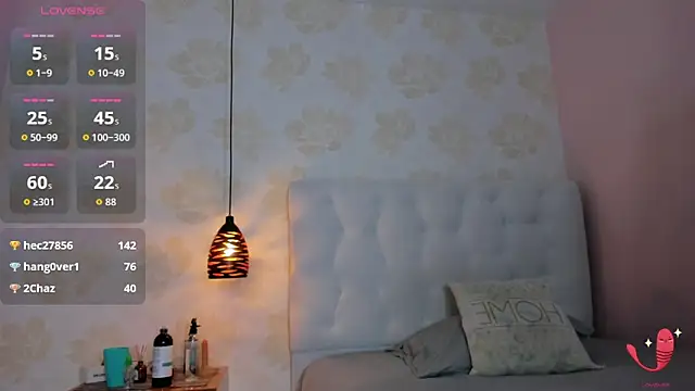 แชท XXX สดของ JOLIEBENSON1