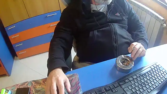 Tango128's Live XXX Chat