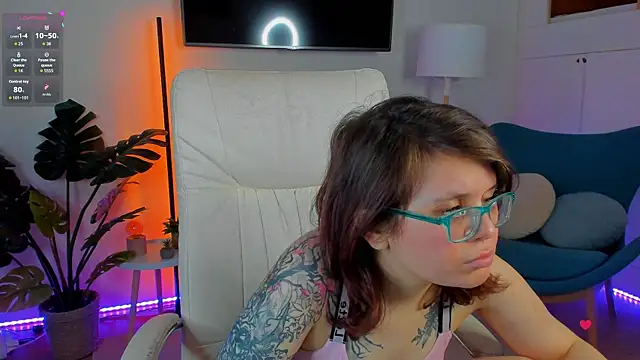 Ariell_Mini Adlı Modelin Canlı XXX Sohbeti