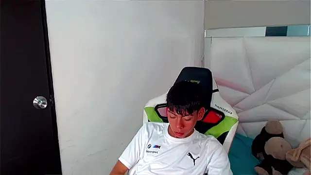 دردشة Liarr_ الجنسية المباشرة