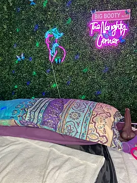 Chat XXX en directo de RenaThickAss