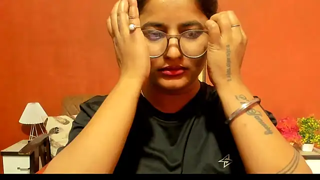 Jasmine_Jaey1's Live XXX Chat