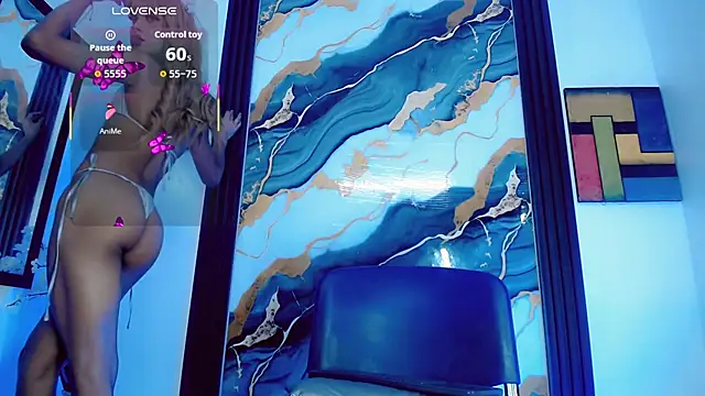 Show modela Amanda_Victoria na web-kameri