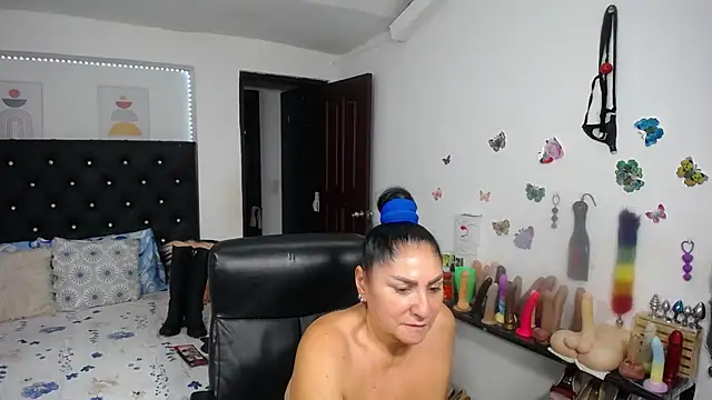 mature_bigboobs10 现场XXX聊天