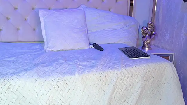 Emaa2_sm Chat XXX live