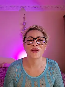 LunaBlaiseのライブXXXチャット